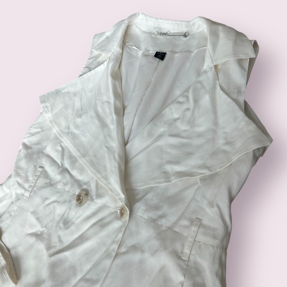Women’s White House Black Market Cream Long Blazer Vest Duster Size Small - Picture 9 of 13
